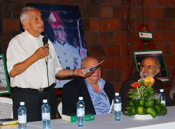 EL MISTERIO DEL SOCORRO JURÍDICO. Cambian los motivos de la clausura del ente que había creado mons. Romero. La acusación: «Irregularidades administrativas»