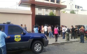 L'ingresso di Tutela Legale, in Salvador nel momento dell'intervento della polizia giudiziaria